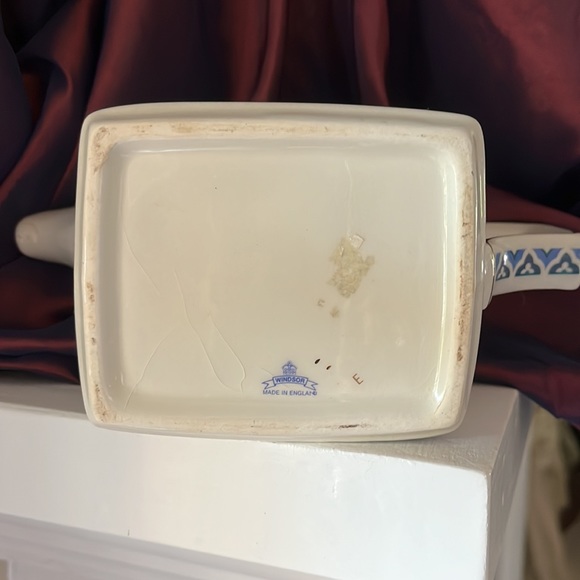 RARE Square Blue and White , Gold Trim Teapot WINDSOR Made in England Vintage - Picture 8 of 8